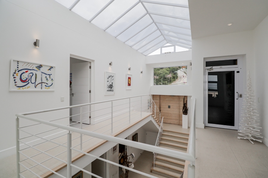 7 Bedroom Property for Sale in Lookout Beach Western Cape